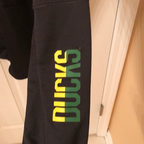 Oregon ducks zip up hoodie - Picture 2 of 5